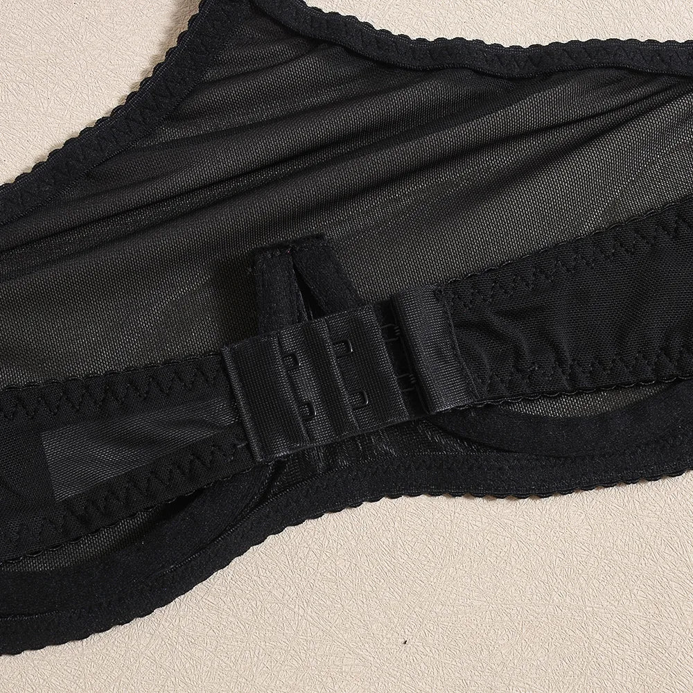 Komplet stroju studentki z chokerem z możliwością zapięcia z przodu