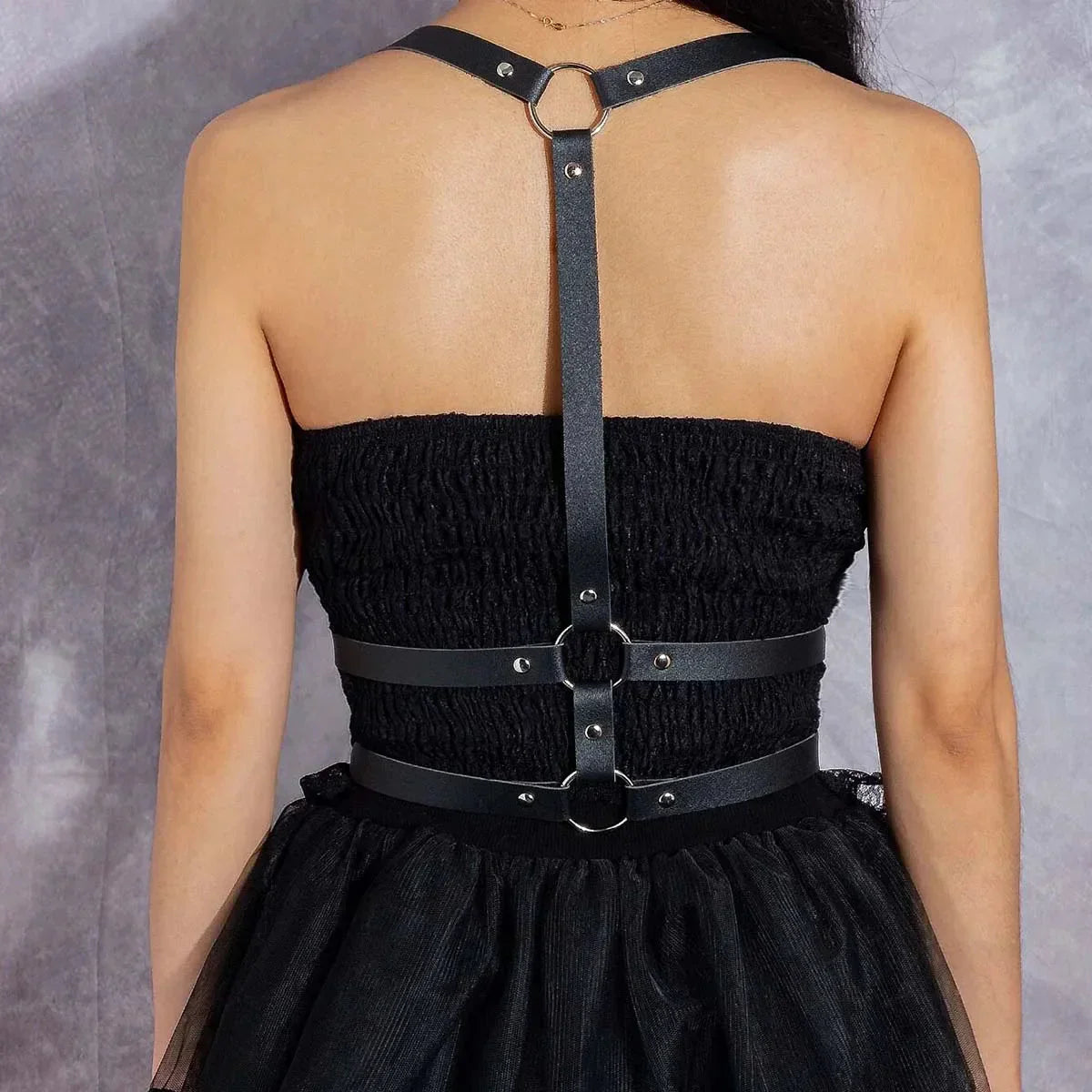 Minimalistyczny harness na klatkę piersiową