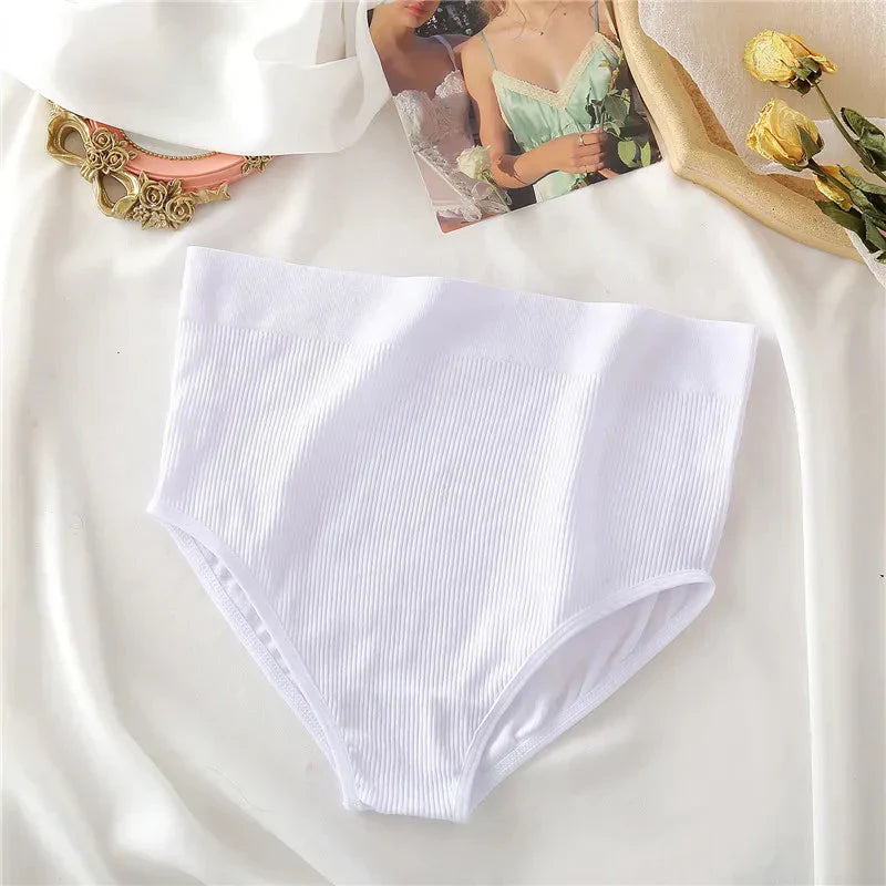 Majtki figi sportowe z wysokim stanem